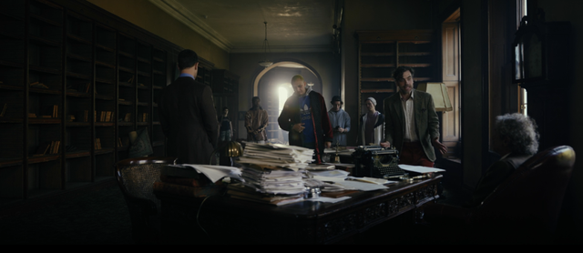 拍西装暴徒，还得看这位「鬼才」导演