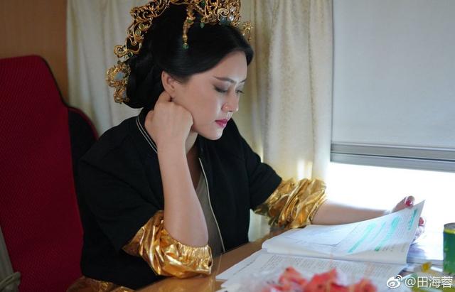 眼中有戏，柔而不腻，田海蓉总是能将女人的风情演绎得恰到好处