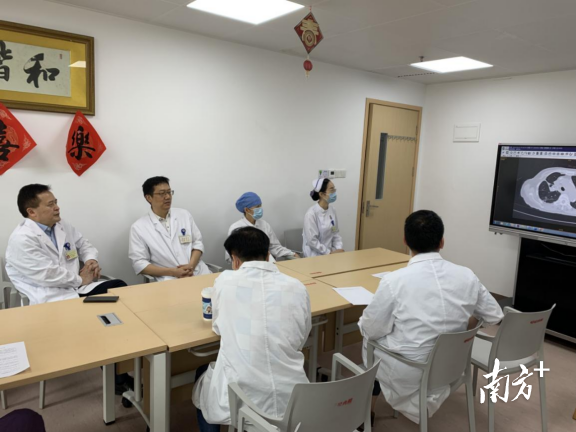 八旬老太肺部“发霉”，支气管镜介入术助其畅快呼吸