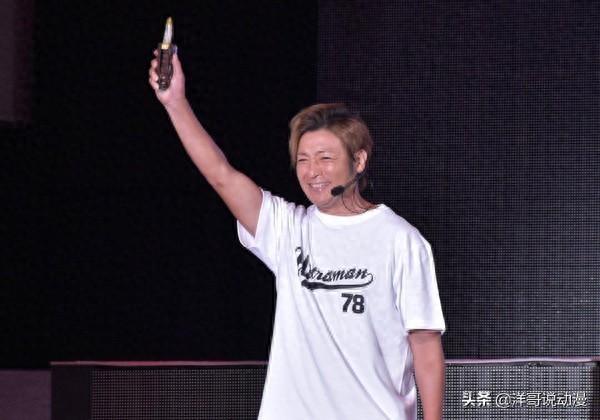 鹤野刚士过度消费奥特曼，又引粉丝不满！希望其能多学学石黑英雄