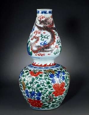 古玩鉴宝(古玩鉴定大揭秘行家都在用的 “开挂” 技巧)