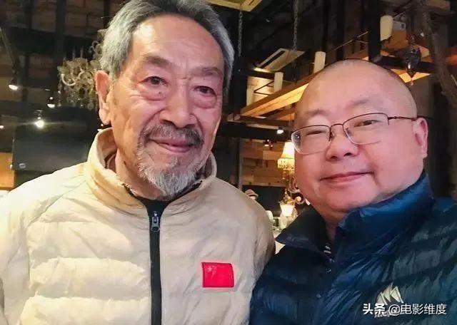 风流的王奎荣：与原配离婚，二婚娶小37岁娇妻，如今家庭很幸福