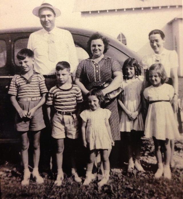 美国家族乱伦三代：近亲结合导致后代残障，无法说话只能犬吠