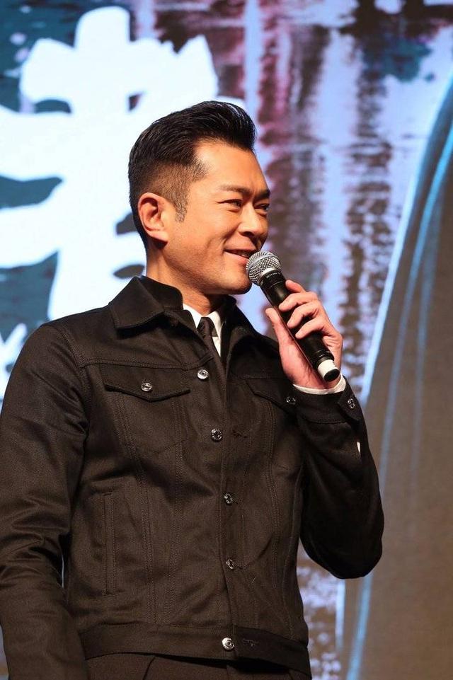 像“古校长”一样纯粹,做个捐建学校的演技派