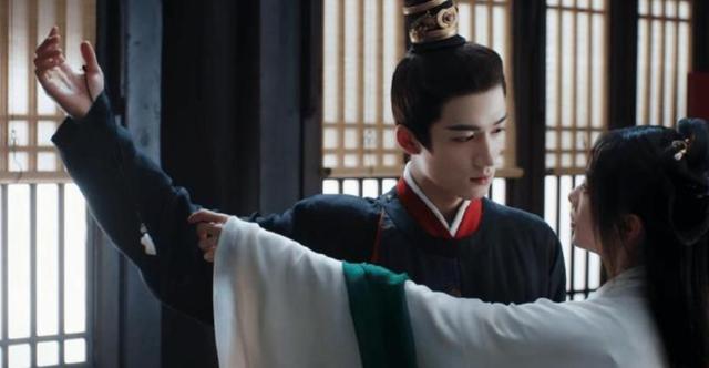 苍天!迟瑞和宇文玥已经够绝了,又多出个王星越,区别一目了然!