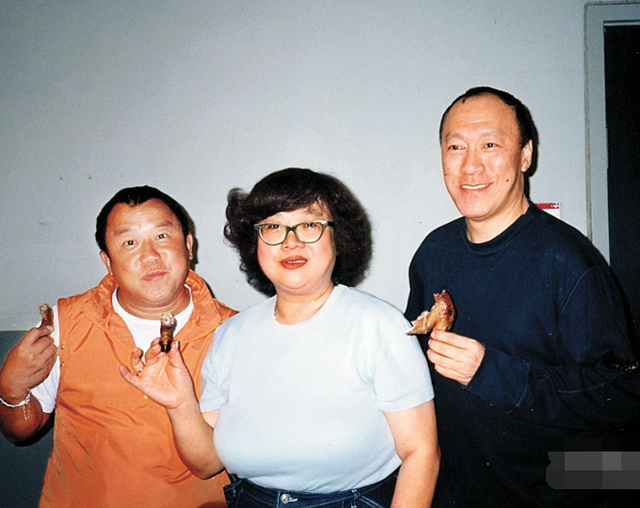 陈欣健太太患病13年，他像照顾婴儿一样24小时守护，拒绝女儿插手