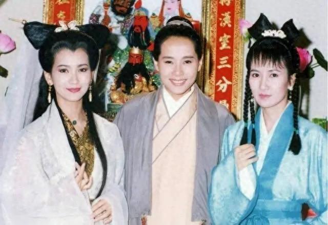 知名女星现身西湖边，沸腾了！杭州人的DNA动了……