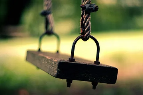 白富美嫁凤凰男后，其娘家被榨干：凤凰男6大套路，越早知道越好