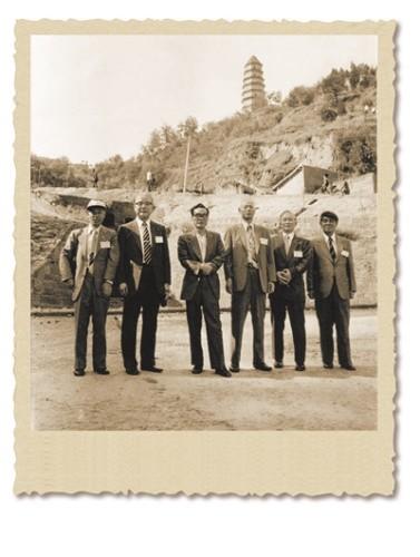 2016年,96岁日本人来中国,身带“解放军”勋章:我是八路军战士