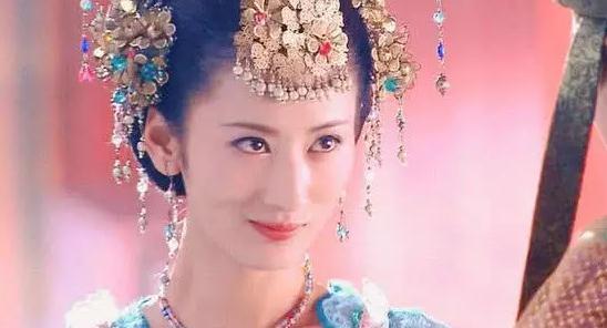 王丽坤不够媚,张馨予不够气质,她才是网友呼声最高的“苏妲己”