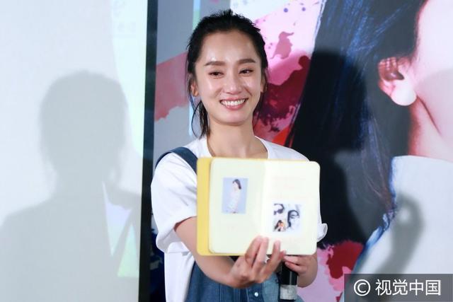 《最好》的贝塔!董晴现身最美毕业季粉丝答谢会 感动落泪与粉丝狂玩自拍