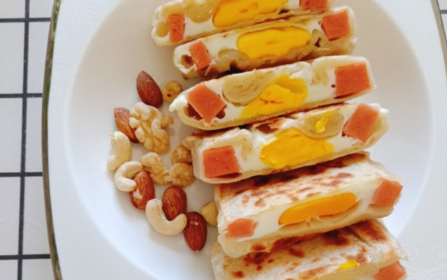 杜淳“蛋饺肉丝”火了后,我用鸡蛋做出了更简单美味早餐