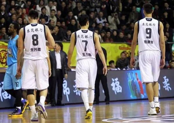 广东宏远传奇五虎,2人留队任职 阿联退役之后,他也会留队吗?