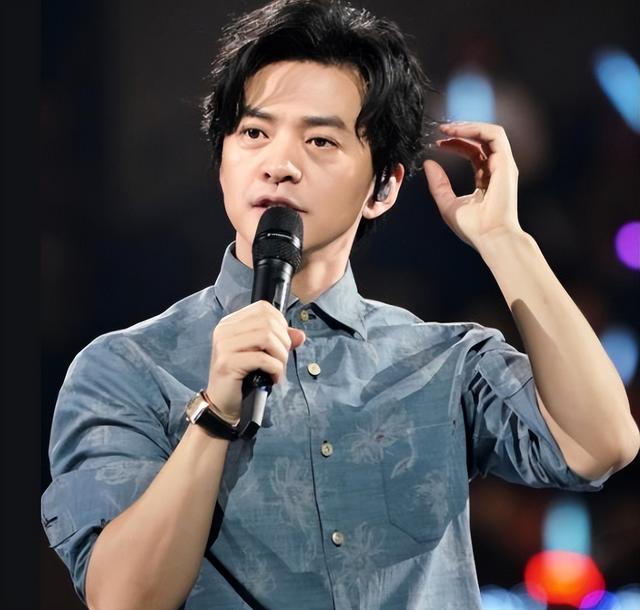 不用手机不买房，丁克一辈子，如今的李健过得怎么样了？