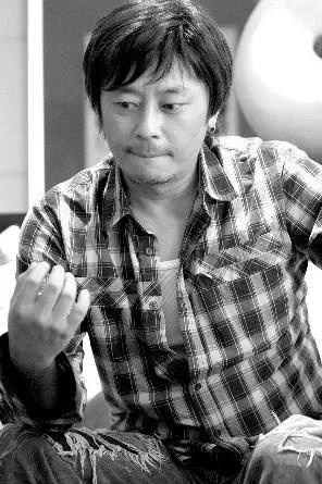 王杰：60岁的我一无所有，遭人陷害妻离子散，庆幸还有粉丝喜欢我