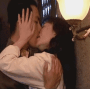 他花百年修得陆励成，千年修得何以琛，一路繁花相送，钟汉良就这么修成了IP男神！