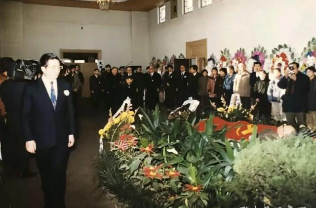 一‖ 记史 ‖一I 这一天，让我们见记历史！ I一（二月六日）