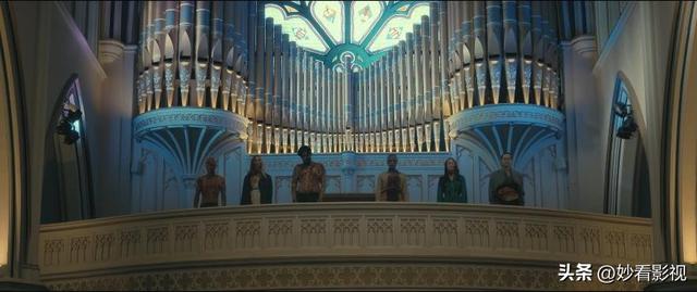 现代社会的哥特恐怖——《厄舍府的崩塌》