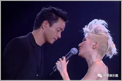 张国荣为何是梅艳芳一生最爱的男人，而在张国荣葬礼梅艳芳失控