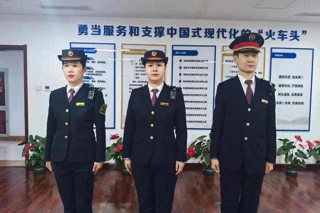 这个乘务组“颜值”“能力”与“服务”齐飞！