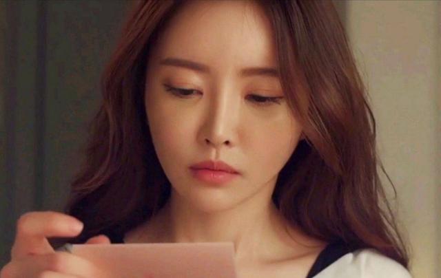 韩国女星崛起：韩世雅如何凭借《情事》成为顶级风月片明星？