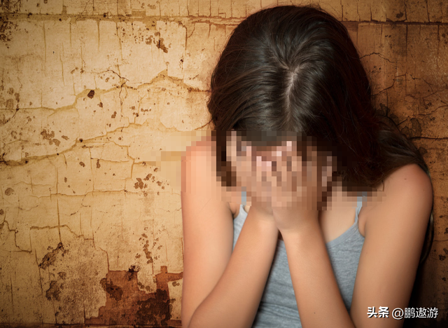 三级片女星跳楼身亡！被富豪玩至精神失常，她到底有多惨？