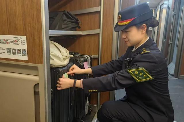 这个乘务组“颜值”“能力”与“服务”齐飞！