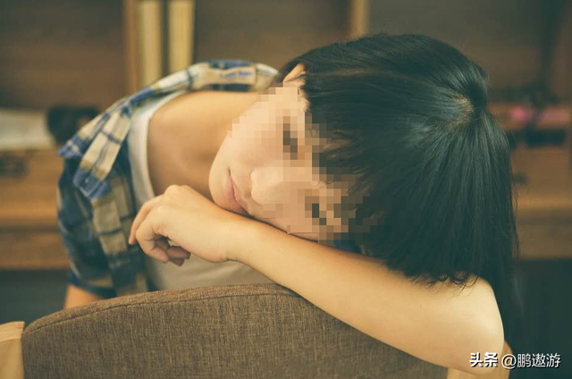 三级片女星跳楼身亡！被富豪玩至精神失常，她到底有多惨？