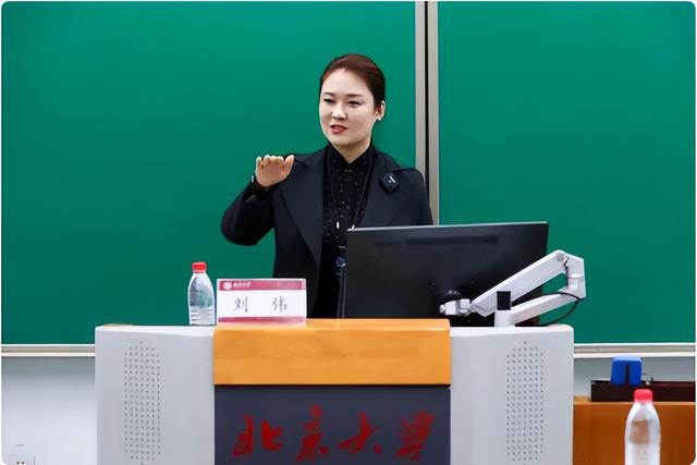 “冷面杀手”刘伟:从乒乓球世界冠军到北大博士,不嫁富商嫁爱情