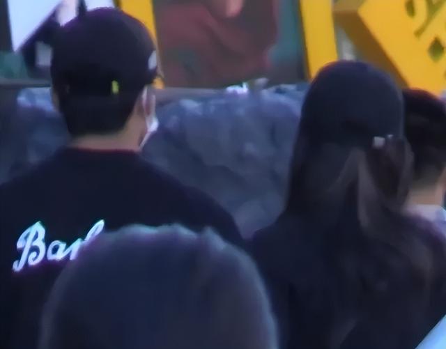 韩东君现身与神秘女友看房,疑似恋情正式确立!