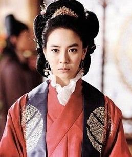 宋智孝：《霜花店》一脱成名，如今她把脱下的衣服漂亮地穿回去