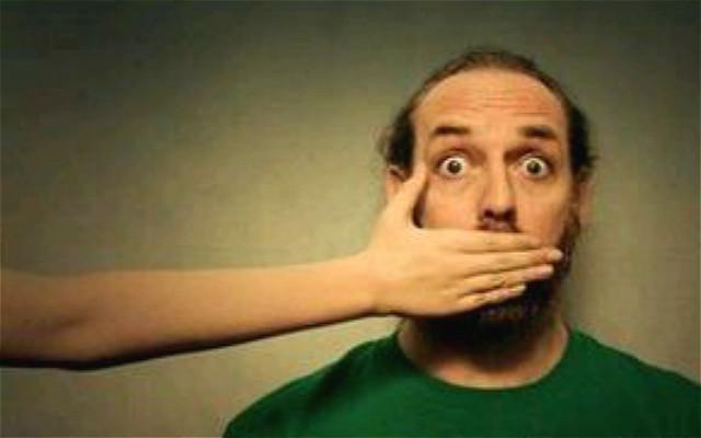 读点·经典｜刘心武：不要跟陌生人说话，母亲从未做到