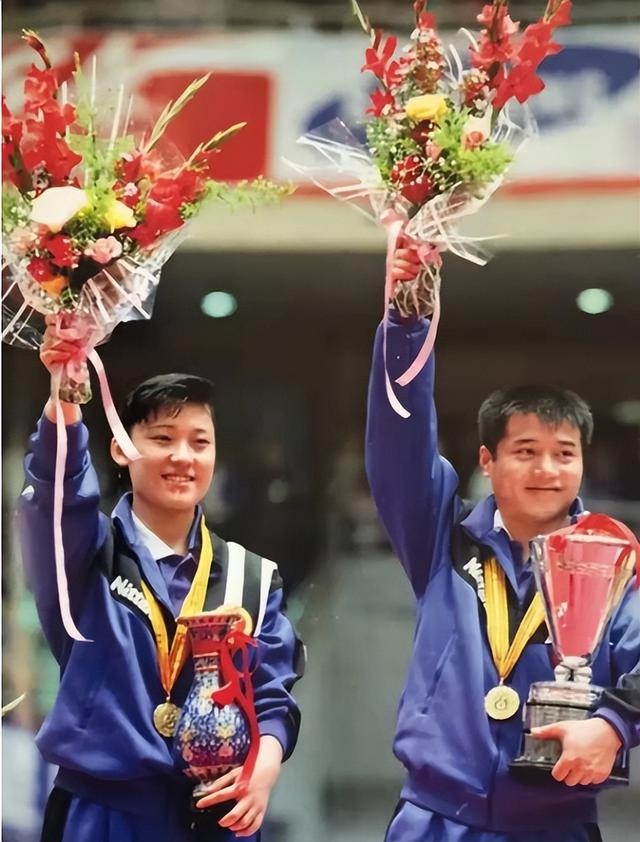 “冷面杀手”刘伟:从乒乓球世界冠军到北大博士,不嫁富商嫁爱情