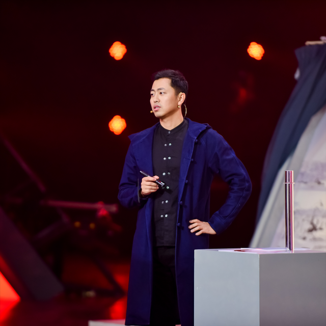 节目上“微观辨水”的王昱珩，协助警方成功破案，后来怎样了？