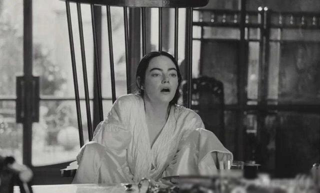 大尺度的床戏，全裸出镜！影后这一脱，把观众看傻了！