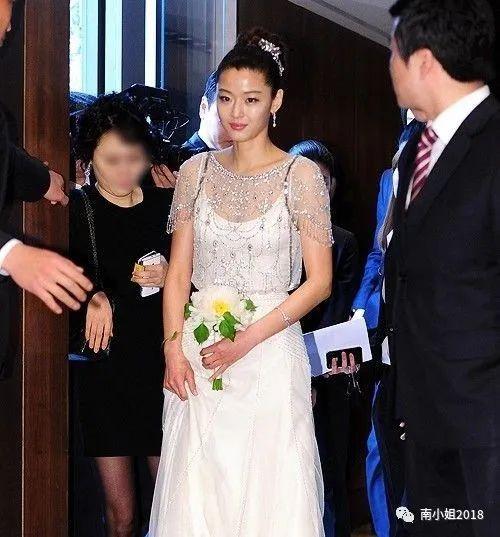 催生、禁拍吻戏、家暴传言:全智贤的豪门生活,真如言情剧所写?