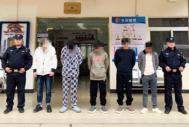男子酒后强吻女服务员，同行人员谩骂酒吧员工引发斗殴！3人被行拘