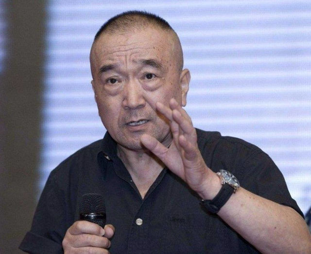 刘佩琦：贫穷时娶的妻子是我一生的爱人，自己感觉幸福就行了