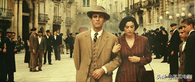 只是大尺度?那你太小看《西西里的美丽传说》了!