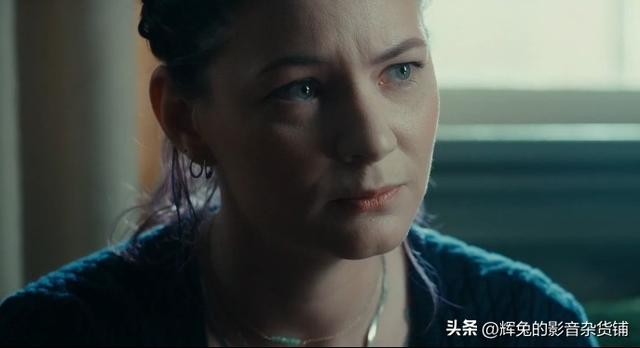 寂静时刻:听障警察和失聪证人与毒贩和黑警躲猫猫的游戏