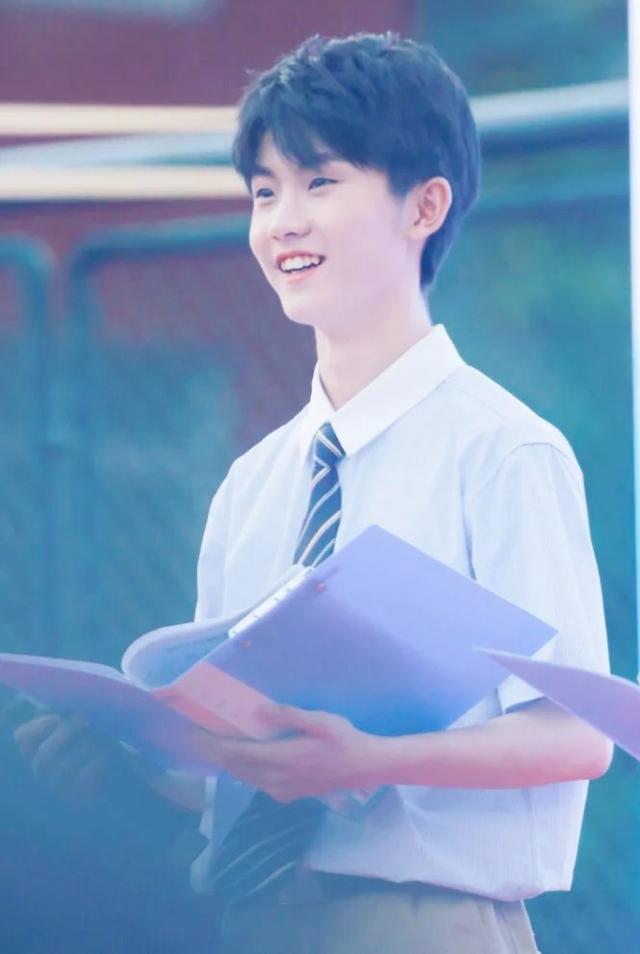 公开质疑马嘉祺成绩,怒怼粉丝“九漏鱼”称呼,网红火树什么来头