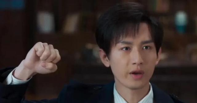 《深潜》凌寒身世意外暴露,日谍季方杀人灭口,柯靖平的问话绝了