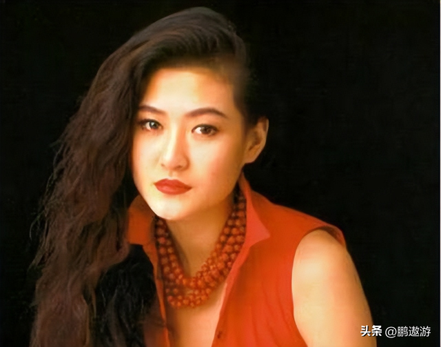 三级片女星跳楼身亡！被富豪玩至精神失常，她到底有多惨？