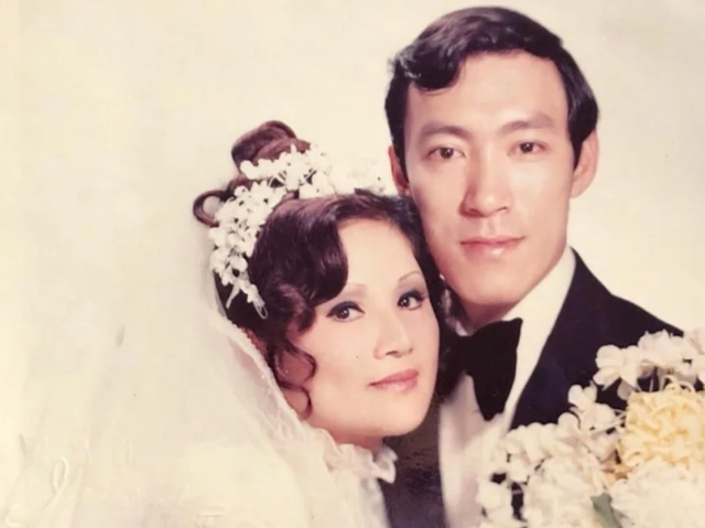 陈欣健太太患病13年，他像照顾婴儿一样24小时守护，拒绝女儿插手