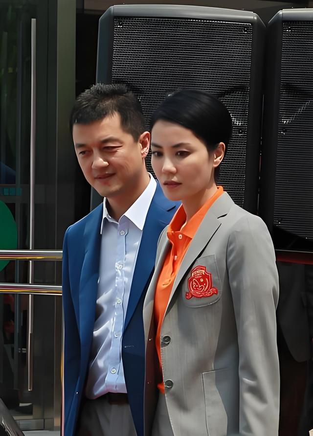 李亚鹏欠薪道歉后续！下海经商一地鸡毛，走到这一步与王菲有关