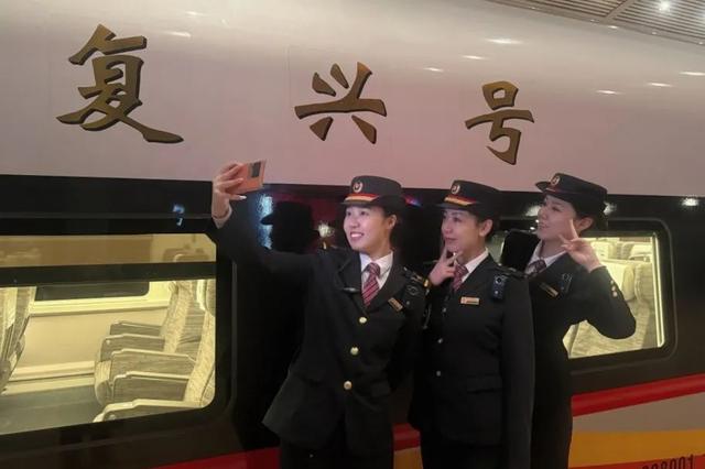 这个乘务组“颜值”“能力”与“服务”齐飞！