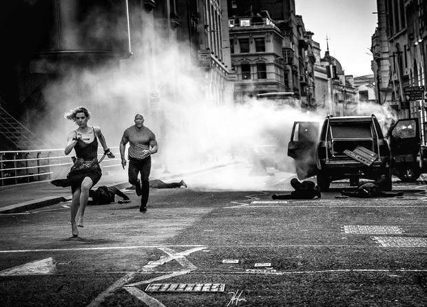 巨石强森、郭达斯坦森联手“白寡妇”,反派能有胜算?