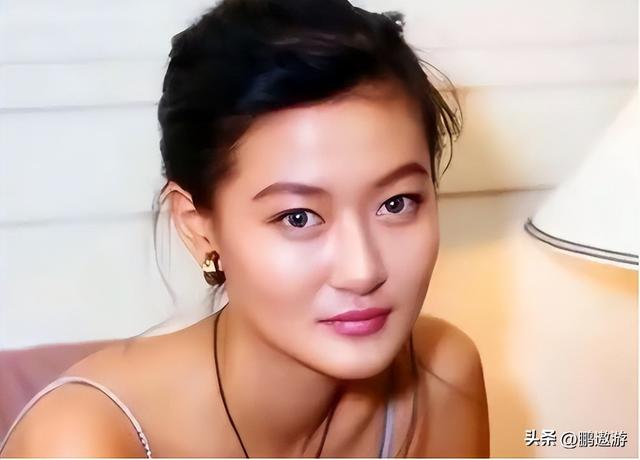 三级片女星跳楼身亡！被富豪玩至精神失常，她到底有多惨？