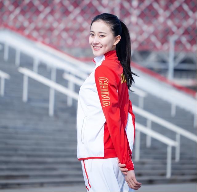 体操女神张豆豆:凭挺胸照走红,拒绝进入娱乐圈,与孙杨狂秀恩爱