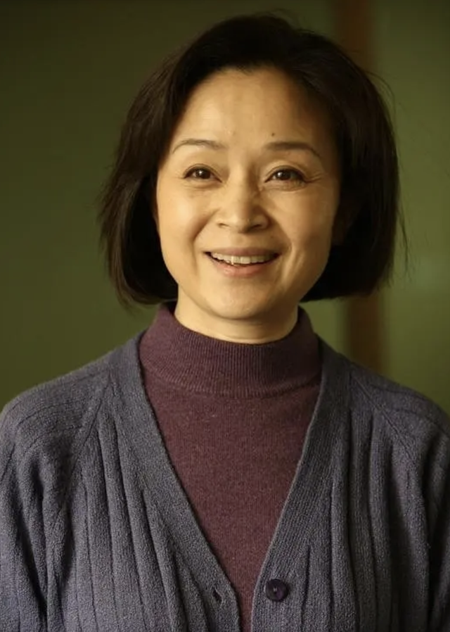 刘莉莉:性格内向不说话,相亲结婚成贤妻,她是演员的榜样